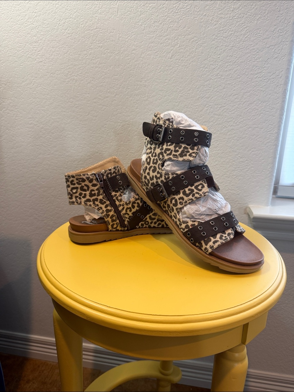 Leopard Print Strappy Sandals - Brown